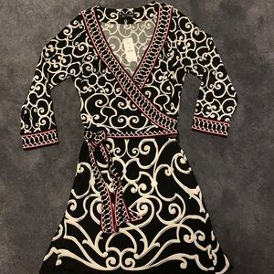 NWT White House Black Market small dress / tunic. Black white tan and maroon